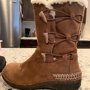 Light brown UGG boots !